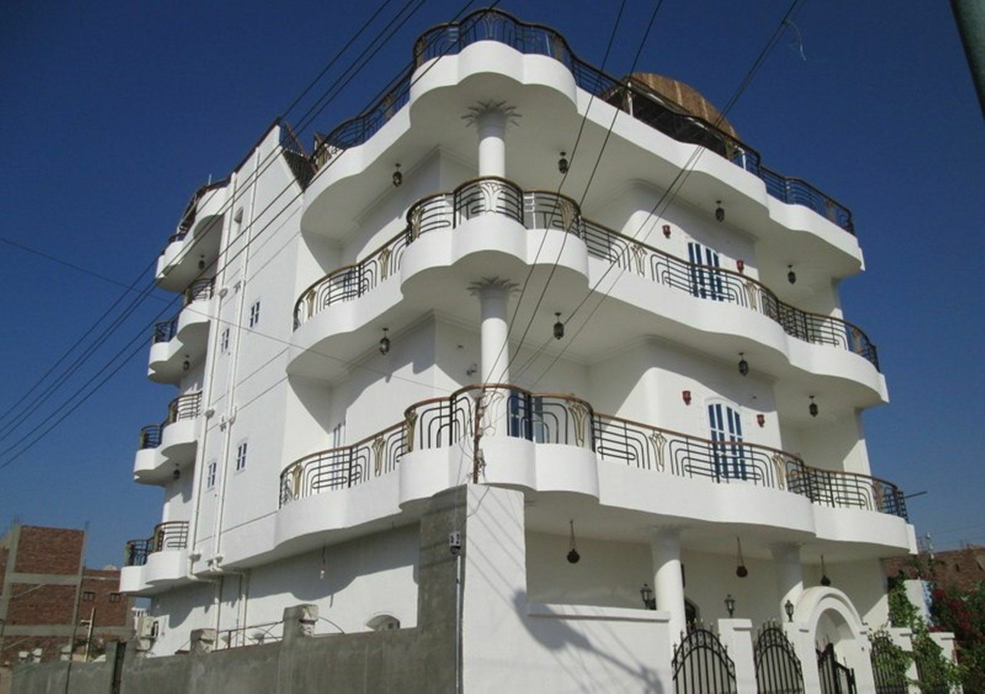 Nile Paradise Apartments Luxor Exterior photo